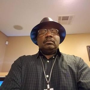 Meet your Posher, Warren